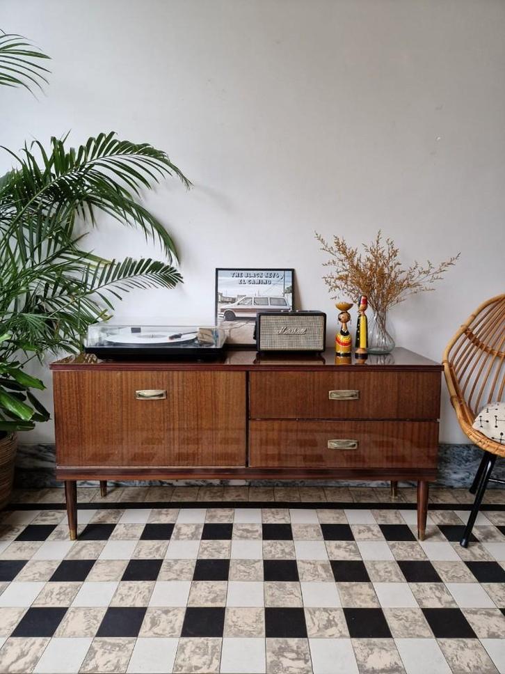 Vintage midcentury dressoir | platenspeler meubel | kast, Huis en Inrichting, Kasten | Dressoirs, Gebruikt, 100 tot 150 cm, 25 tot 50 cm