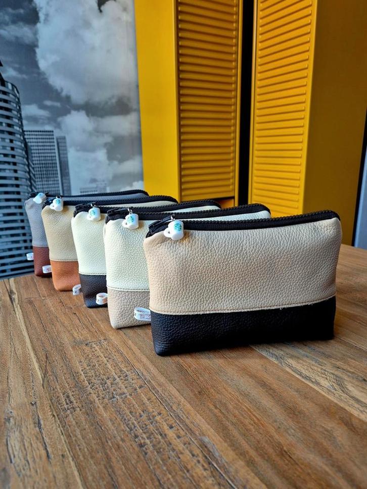 Leren etui cappuccino Etweez, Sieraden, Tassen en Uiterlijk, Toilettassen, Nieuw, Ophalen of Verzenden