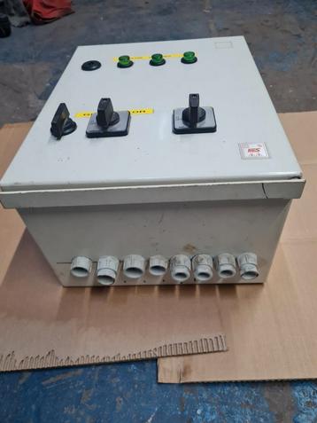 Omschakelautomaat Wal/generator/omvormer beschikbaar voor biedingen