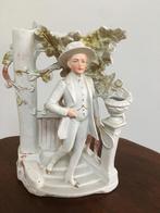 Biscuit porselein beeldje, Antiek en Kunst, Antiek | Porselein, Ophalen of Verzenden