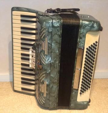 Accordeon silvio  soprano met koffer beschikbaar voor biedingen