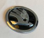 SKODA  embleem (origineel) +- 9cm, Ophalen of Verzenden, Zo goed als nieuw, Auto's