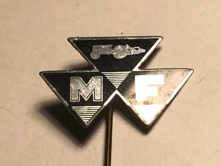 Metalen MASSEY FERGUSON TRAKTORMERK Speld (Zwart/Aluminiumkl, Verzamelen, Speldjes, Pins en Buttons, Zo goed als nieuw, Speldje of Pin