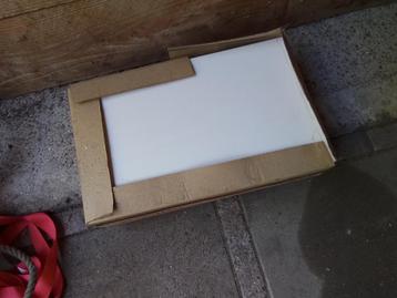  13 witte tegels 25 x 40 cm beschikbaar voor biedingen