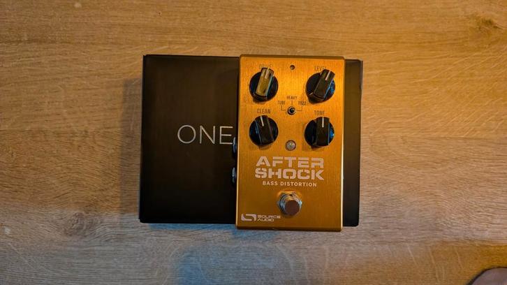 Source Audio Aftershock Bass Distortion Pedaal, Muziek en Instrumenten, Effecten, Zo goed als nieuw, Distortion, Overdrive of Fuzz