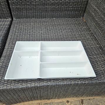 GRATIS bestekbak Ikea wit beschikbaar voor biedingen
