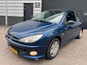 Peugeot 206 1.4 3D 2006 Blauw Nieuwe apk! beschikbaar voor biedingen