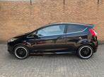 Ford Fiësta 1.0 74KW/100PK 3D 2014 Zwart, Auto's, Voorwielaandrijving, Stof, 100 pk, Origineel Nederlands