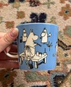 Moomin Mok "Painting" – Arabia 2020 – Lichtblauw, Huis en Inrichting, Keuken | Servies, Nieuw, Ophalen of Verzenden, Overige stijlen