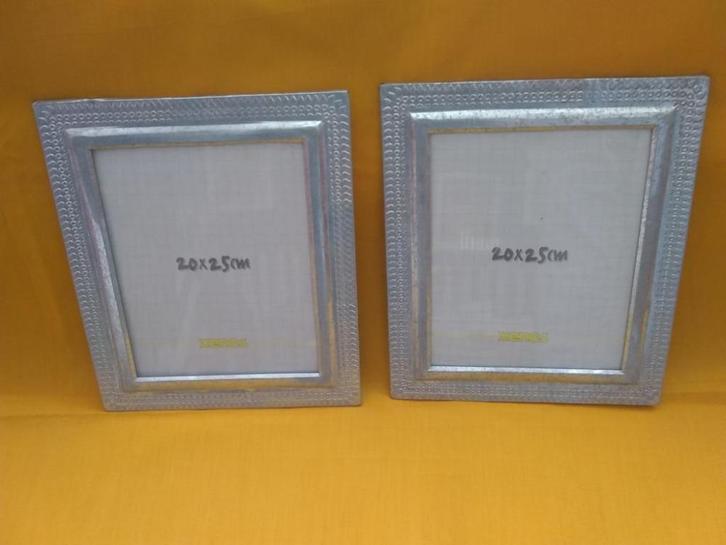 Fotolijsten Xenos 20x25cm 2x ijzer look, Huis en Inrichting, Woonaccessoires | Lijsten, Zo goed als nieuw, Minder dan 50 cm, Minder dan 50 cm