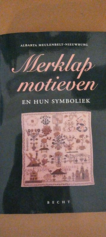 Merkklap Motieven en Hun Symboliek - Becht beschikbaar voor biedingen