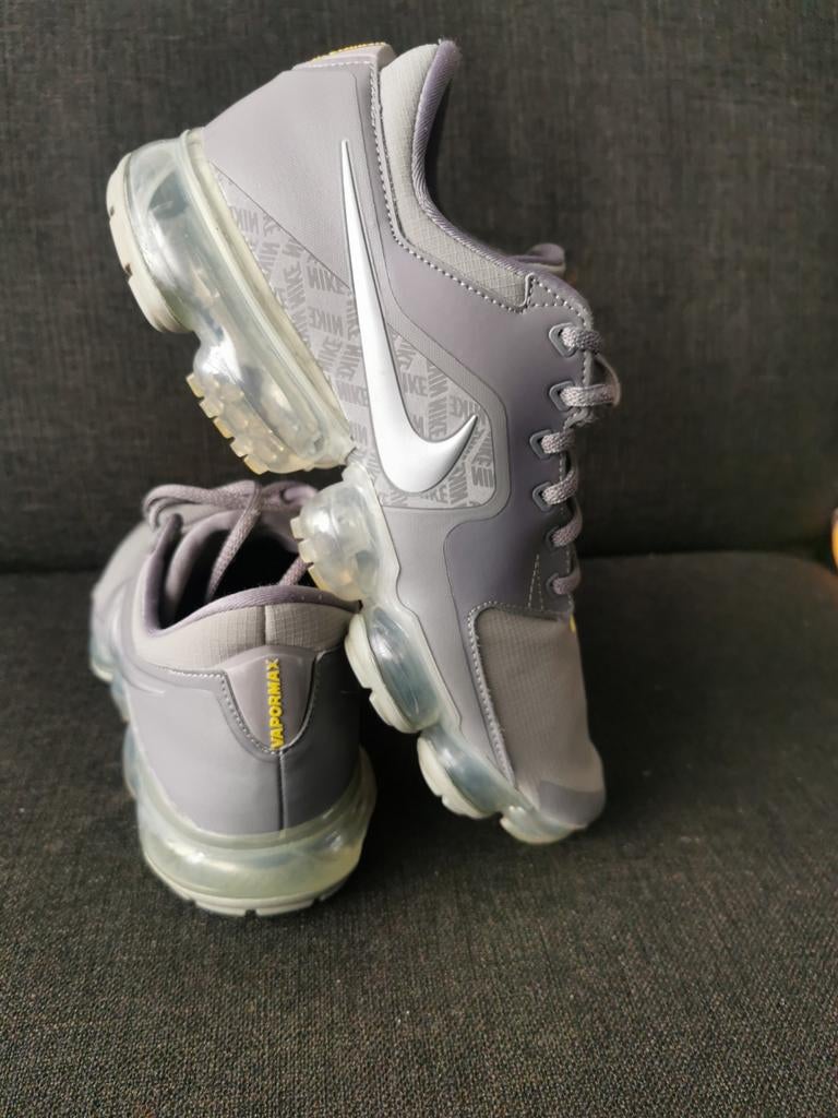 Nike air vapormax sneakers maat 42 zo goed als nieuw, Kleding | Heren, Schoenen, Nike, Ophalen of Verzenden, Sneakers of Gympen