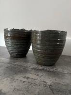 2 Stenen Vazen met Kunstbladeren - 20cm hoog, Ophalen, Steen, Overige kleuren, Zo goed als nieuw