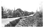 977131 Nieuw Lekkerland ZH 1979 Dorpslaan _gelopen met mooie