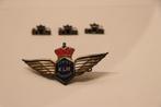 KLM speldjes,1 maal junior stewardess speld plus drie andere, Verzamelen, Speldjes, Pins en Buttons, Ophalen of Verzenden, Gebruikt