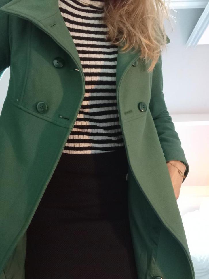 Prachtig groene Stile Benetton jas - maat 36/38, Kleding | Dames, Jassen | Zomer, Zo goed als nieuw, Maat 38/40 (M), Groen, Ophalen of Verzenden