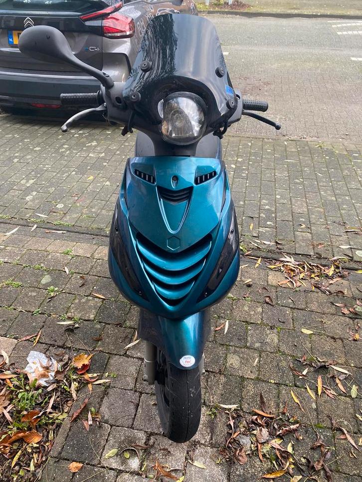Piaggio zip 4T 2021, Fietsen en Brommers, Scooters | Piaggio, Gebruikt, Zip, Maximaal 45 km/u, Benzine, Ophalen