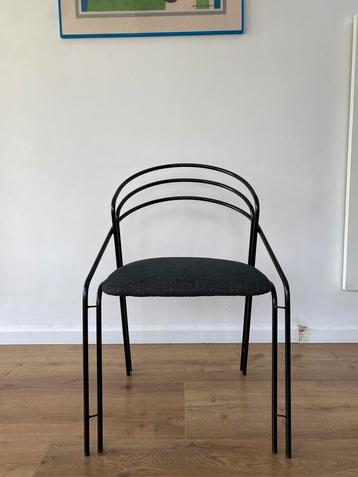 Vintage post moderne Italiaanse stoelen beschikbaar voor biedingen
