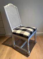 Ophalen in Gorinchem! Witte stoel blauw/ wit blokmotief, Huis en Inrichting, Stoelen, Ophalen, Zo goed als nieuw, Overige kleuren