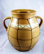 Grote zeldzame kruik met twee oren uit Hongarije omhuld met, Antiek en Kunst, Ophalen