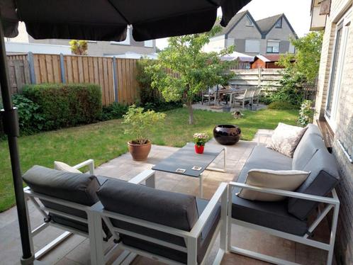 Comfortabele JYSK Loungeset wit, Tuin en Terras, Tuinsets en Loungesets, Zo goed als nieuw, Loungeset, Aluminium, 5 zitplaatsen
