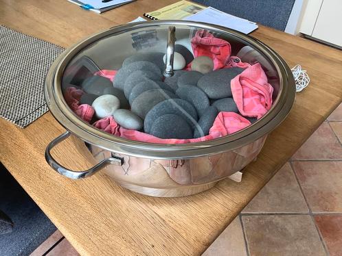Complete hot stone massage set (als nieuw), Sport en Fitness, Gezondheidsproducten en Wellness, Zo goed als nieuw, Ophalen