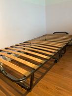 2x Logeerbed - Opklapbaar met Matras en Lattenbodem, Gebruikt, 90 cm, Eenpersoons, Ophalen of Verzenden