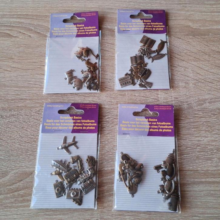 Scrapbook Basics Versieringen 4 X, Hobby en Vrije tijd, Scrapbooking, Nieuw, Versiering of Embellishment, Overige merken, Ophalen of Verzenden