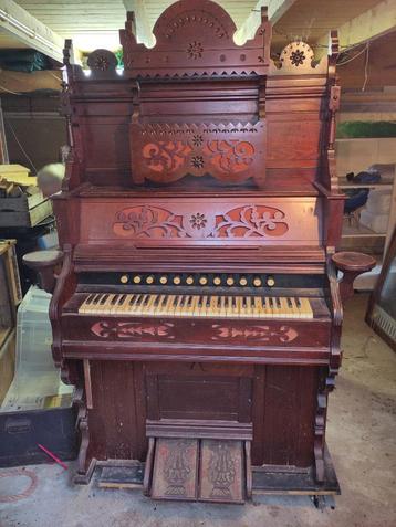 Antiek Harmonium (traporgel) beschikbaar voor biedingen