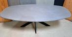 Industriële betonstuc eettafel in deens ovaal, Vijf personen of meer, Rechthoekig, Nieuw, 200 cm of meer