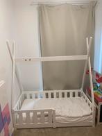 Tipi bed plus matras, Ophalen, 140 tot 160 cm, Zo goed als nieuw, Matras