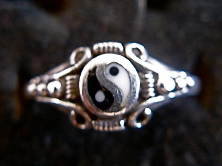 Zilveren 925 zilver ring Yin Yang mooi versierd maat 16.25, Sieraden, Tassen en Uiterlijk, Ringen, Nieuw, Dame, Kleiner dan 17