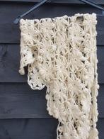 Zweeds vintage: Omslagdoek gehaakte bloemen ecru, Ophalen of Verzenden, Zo goed als nieuw