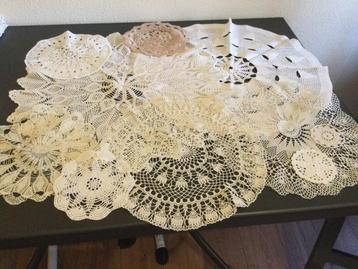 10 zelfgehaakte kleedjes in diverse maten beschikbaar voor biedingen