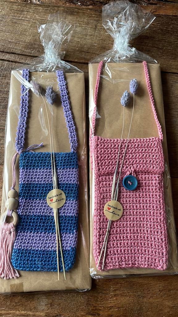 Gehaakt telefoontasje, Ophalen of Verzenden, Nieuw, Haken, Wol of Garen