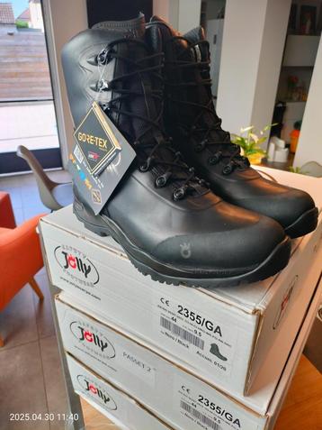 wandelschoenen beschikbaar voor biedingen