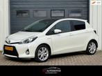 Toyota Yaris 1.5 Full Hybrid Dynamic NAVI / CRUISE / PANO, Euro 5, 1497 cc, Gebruikt, 4 cilinders