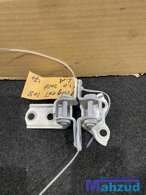 PEUGEOT 108 Links achter deurscharnier deur scharnier, Auto-onderdelen, Carrosserie en Plaatwerk, Peugeot, Gebruikt, Ophalen of Verzenden