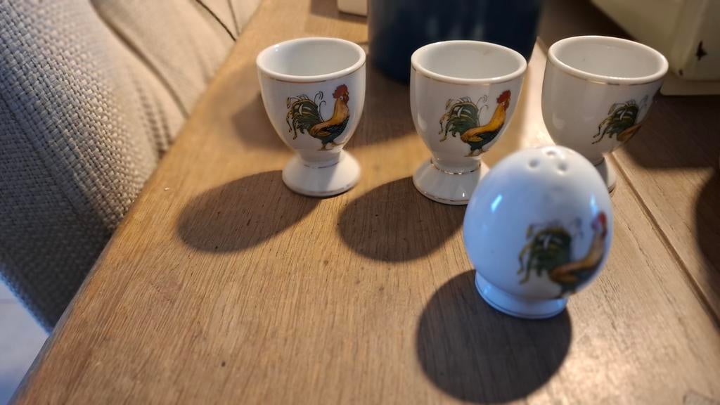 Eierdopjes zoutvaatje kip ei pasen, Antiek en Kunst, Ophalen of Verzenden