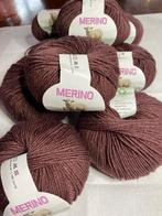 Merino Wol - Prachtige Kleur! 9 bollen chocolade, Ophalen of Verzenden, Nieuw, Breien of Haken, Wol of Garen