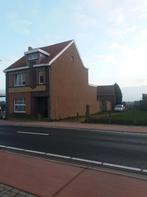 Mooie kleine karakteristieke boerderij te koop, 50 m² of meer, Maastricht