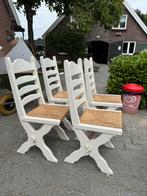 4 landelijk wit houten stoelen met rotan zitting, Ophalen, Gebruikt, Wit, Vier
