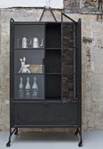 Vitrinekast, Huis en Inrichting, Ophalen, Met deur(en), 50 tot 100 cm, Zo goed als nieuw