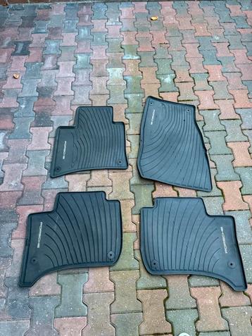 Porsche Cayenne rubber automatten beschikbaar voor biedingen
