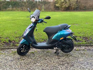 Piaggio zip / 540 km / snor / als nieuw! beschikbaar voor biedingen