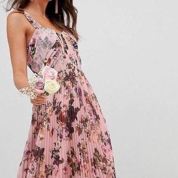 Asos maxi jurk in maat S beschikbaar voor biedingen