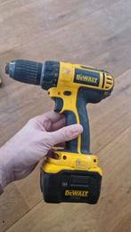 DeWalt boormachine compleet met lader, Doe-het-zelf en Verbouw, Gebruikt, Ophalen of Verzenden, Boormachine