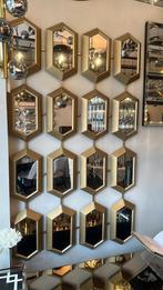 Honingraat spiegel in 2 kleuren van €399,- voor €299,- new, Huis en Inrichting, Woonaccessoires | Spiegels, Nieuw, 75 tot 100 cm
