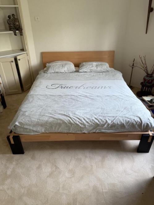 bed, Huis en Inrichting, Slaapkamer | Bedden, Zo goed als nieuw, Twijfelaar, 140 cm, 200 cm, Hout, Beige, Ophalen