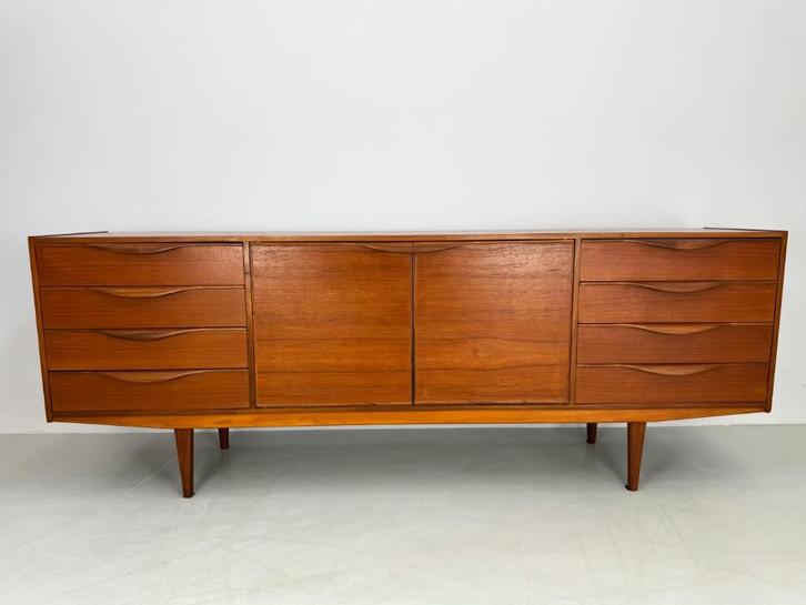 Vintage dressoir uniek!, Huis en Inrichting, Kasten | Dressoirs, Zo goed als nieuw, 150 tot 200 cm, 25 tot 50 cm, Verzenden
